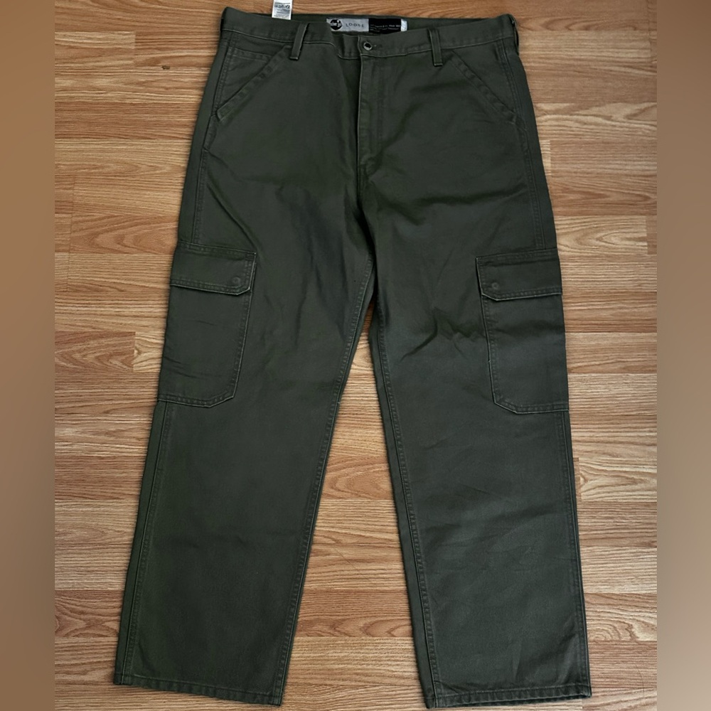 Levi's Olive Green Cargo Pants - Utility Pocket Design